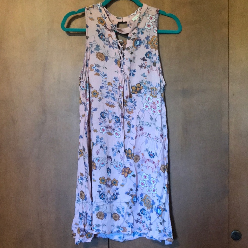 Sleeveless summer dress